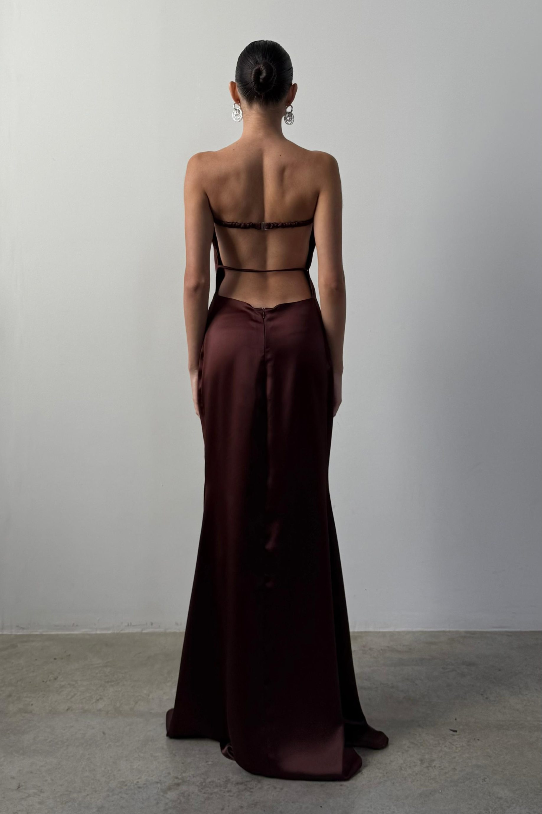 Vestido Tomara que Caia Cetim Café - SOL BRAND X THAISE JURIATTI - Image 7